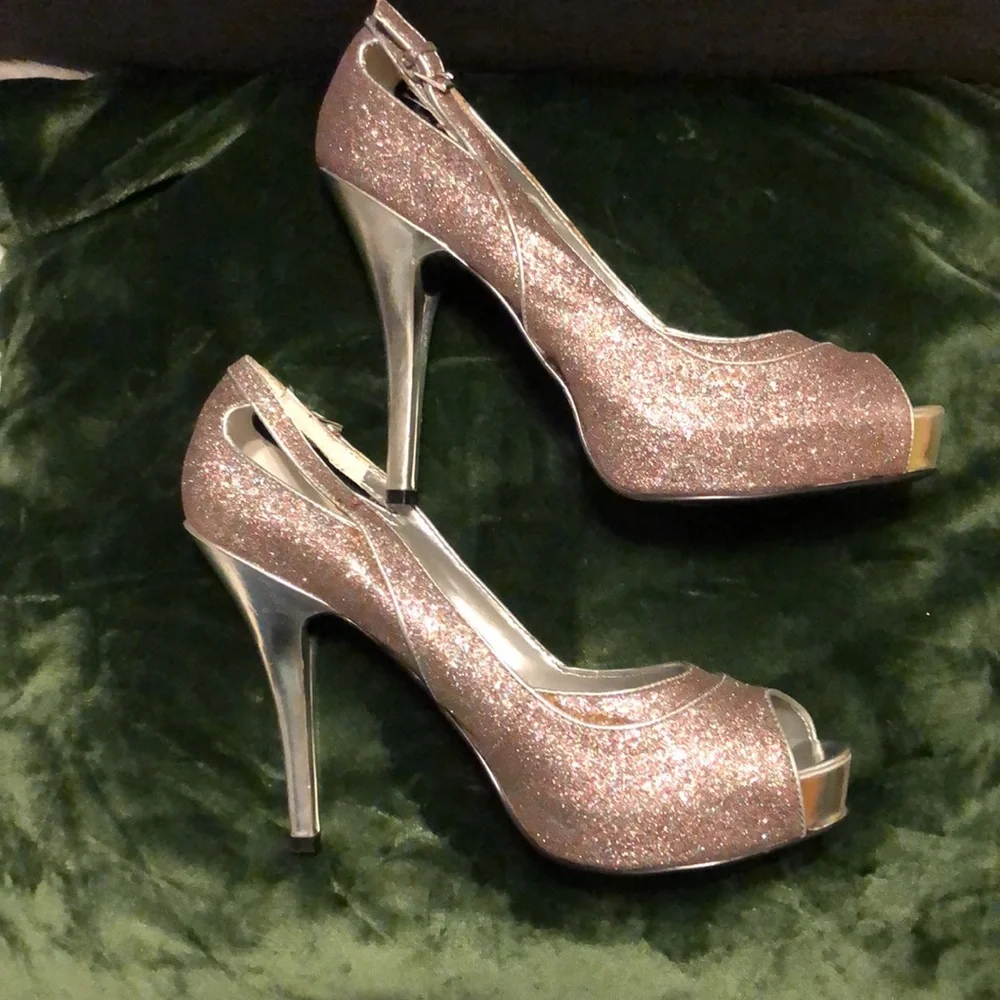 GUESS SHOES - Picture 4 of 7